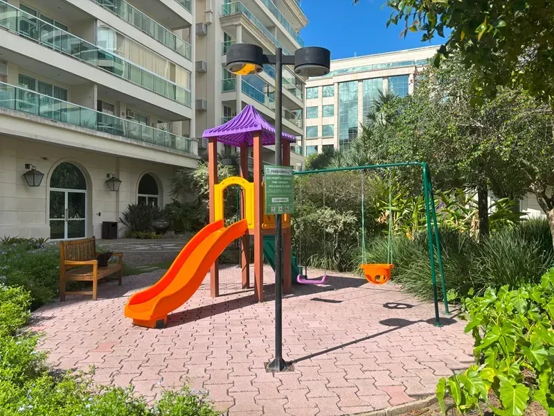 Apartamento sem mobília com cozinha americana a gás — photo 44