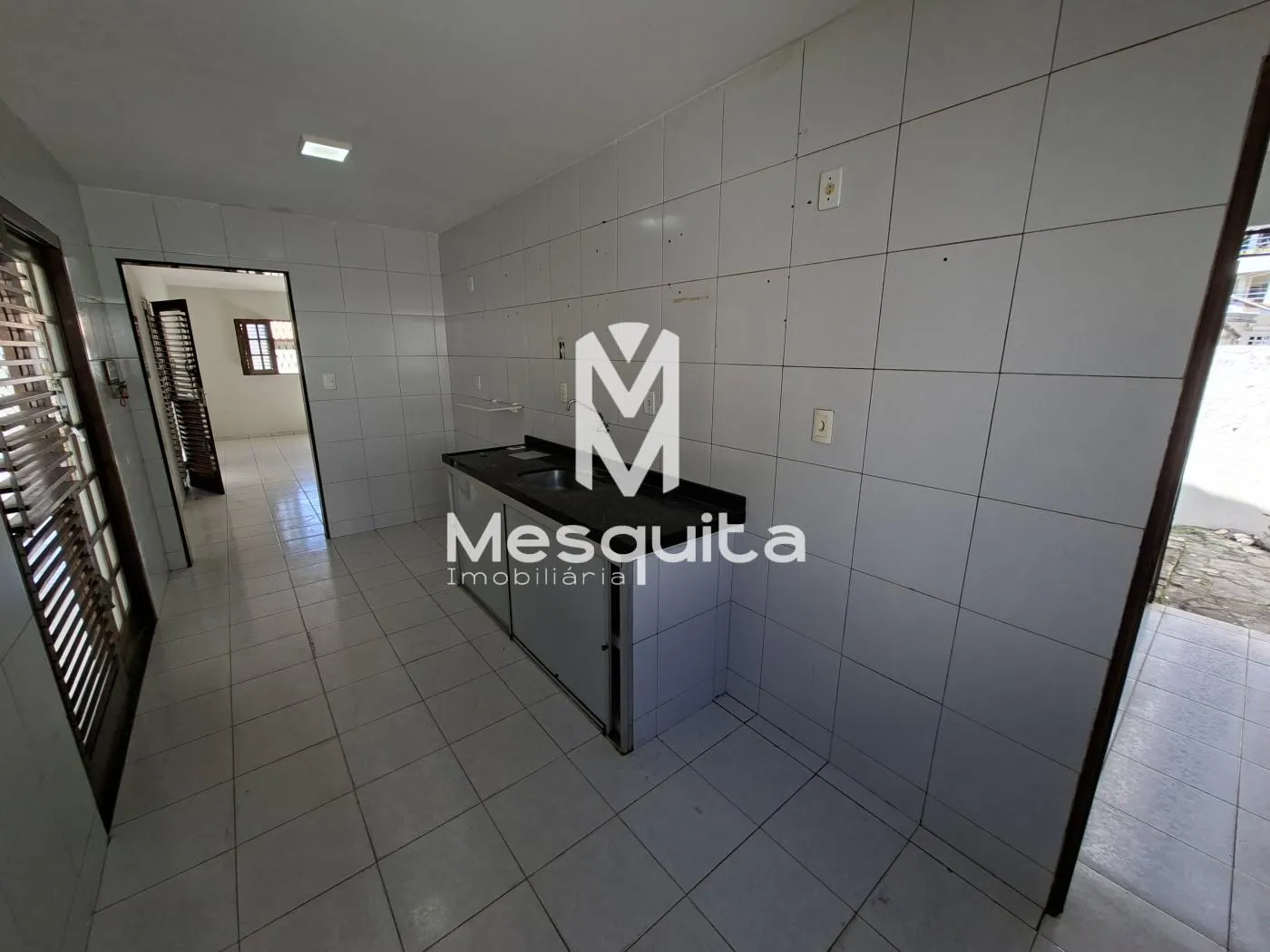Будинок 240 м² з 3 спальнями та 1 люкс-ванною — photo 8