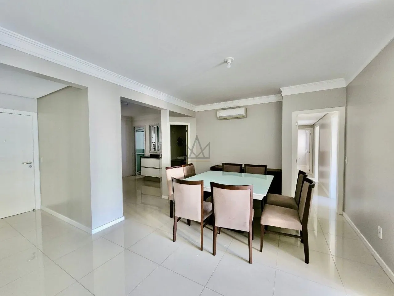 Furnished apartment, 121 m², with a mountain view — photo 31