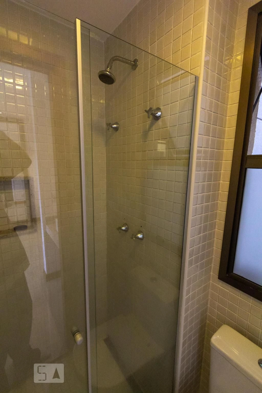 Furnished 1-bedroom apartment with private garden — photo 22