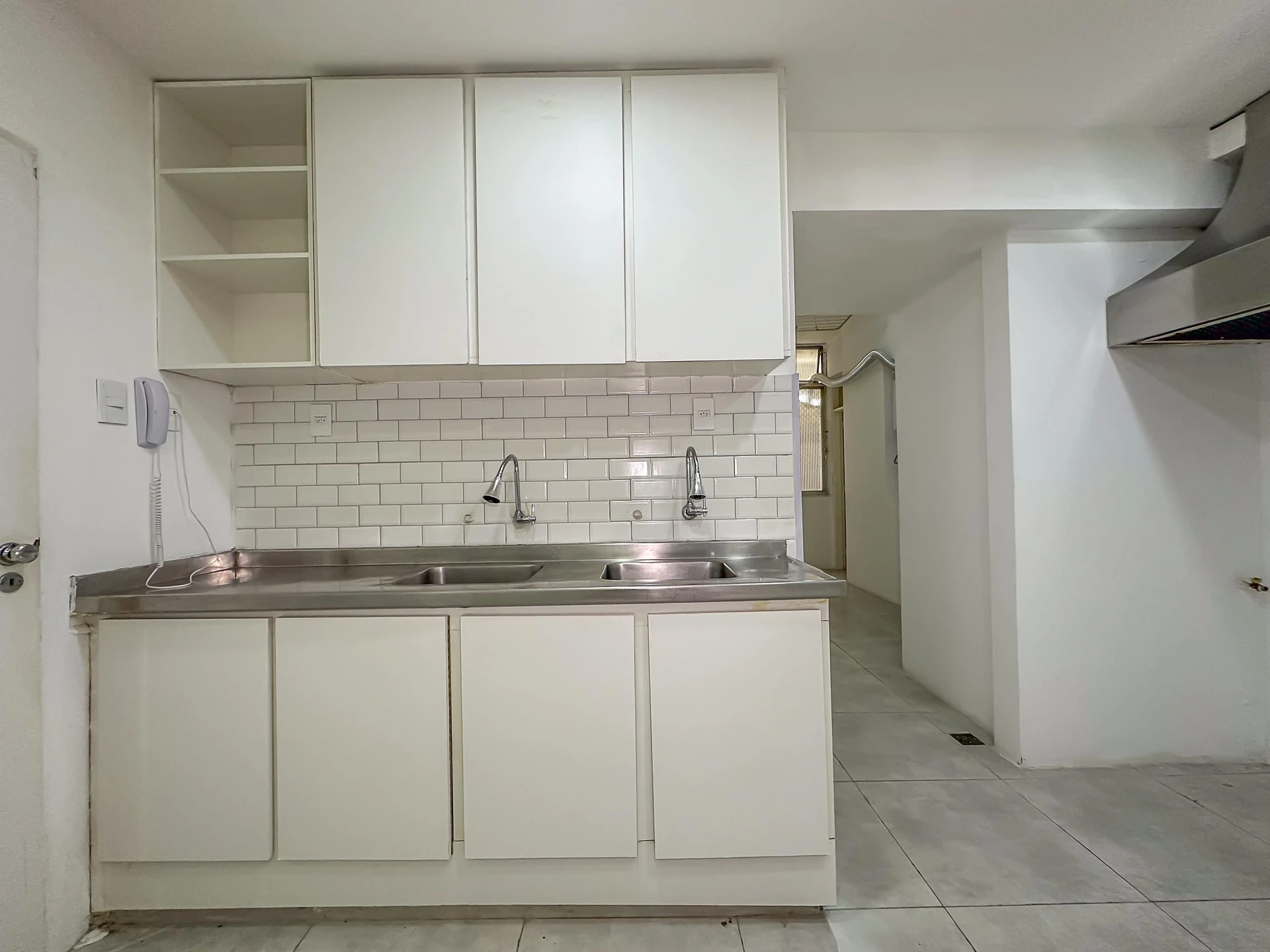 Apartment with 3 bedrooms, 1 en-suite and separate kitchen — photo 20