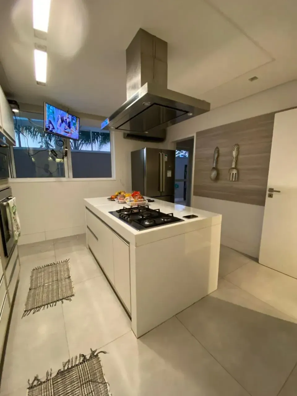 Furnished house with open-plan gas kitchen — photo 7
