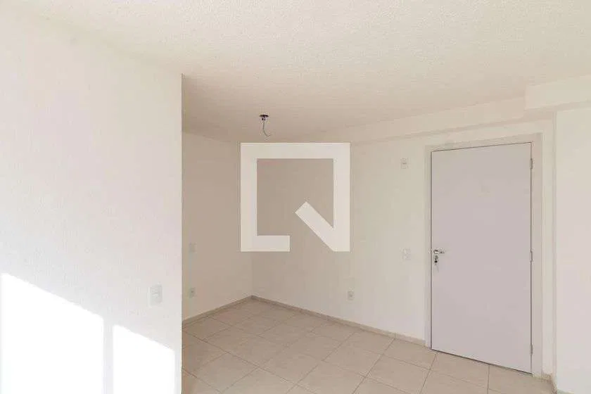 2-bedroom apartment in a building with a gym — photo 14