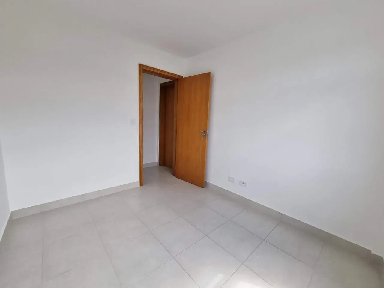 Unfurnished 2-bedroom apartment with 1 bathroom — photo 4