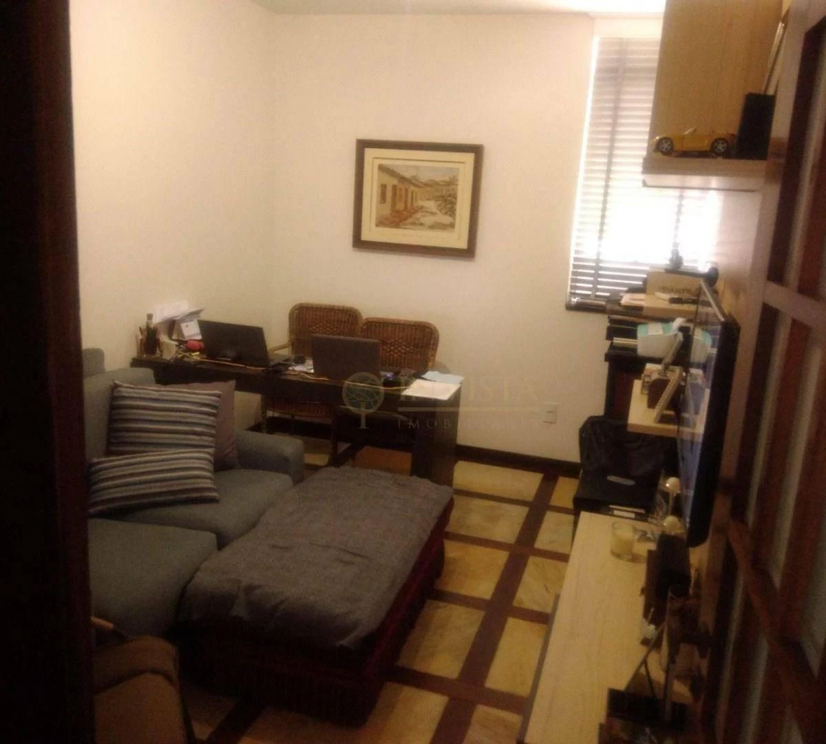 Apartamento semimobiliado com 4 quartos e 327 m² — photo 17