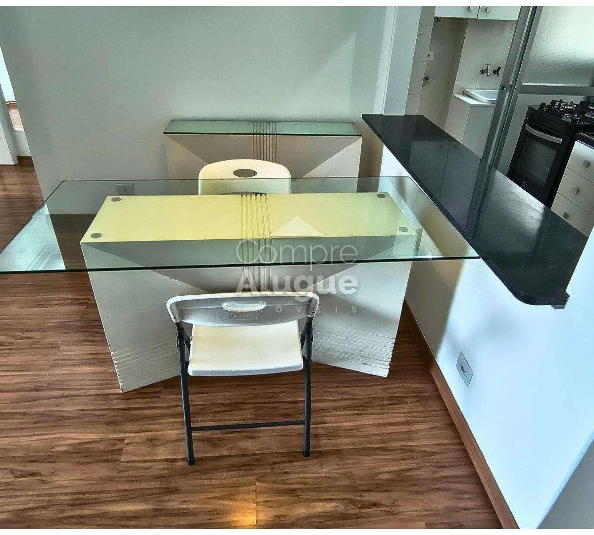 Glass-enclosed balcony in a one-bedroom apartment, 53 m² — photo 2