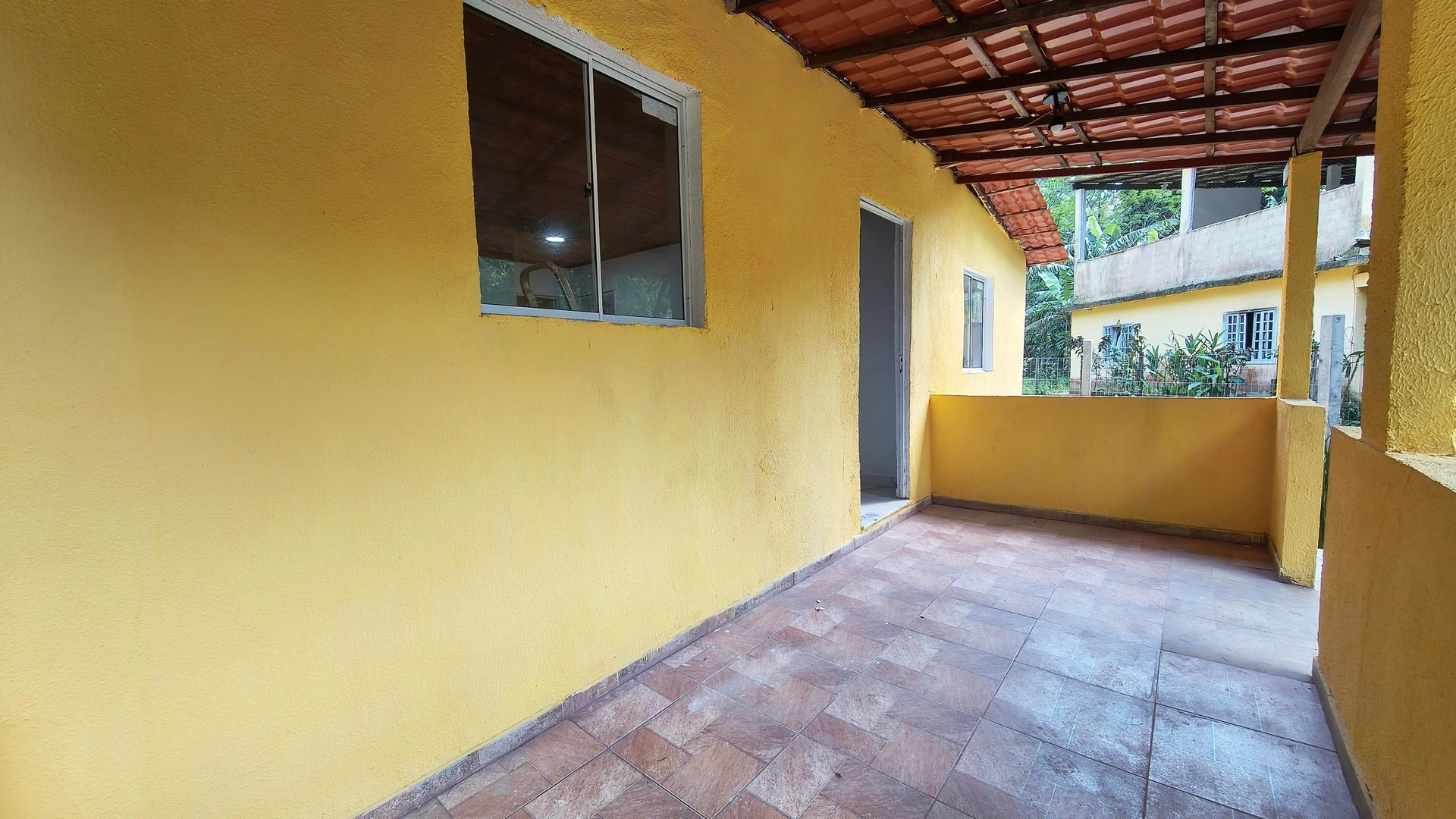 Jardín y 2 dormitorios: casa de 55 m² — photo 4