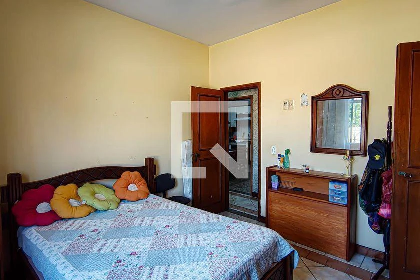 Casa de 420 m² com 4 quartos, 3 vagas e quintal — photo 14