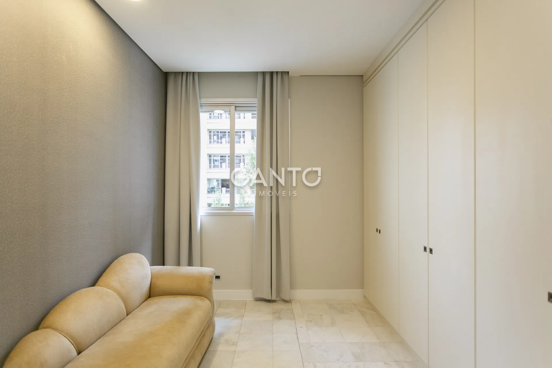 4-bedroom apartment with 3 parking spaces included — photo 25