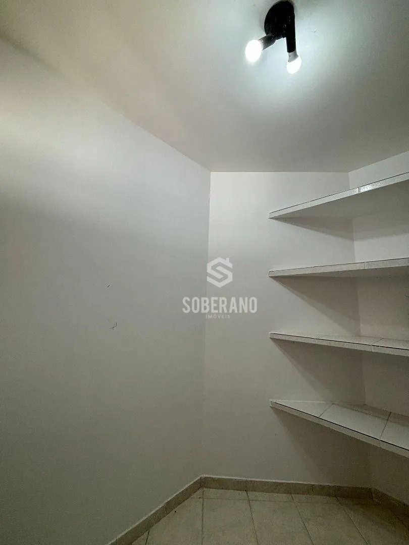 House with 6 bedrooms and 720 m² plus 4 parking — photo 19