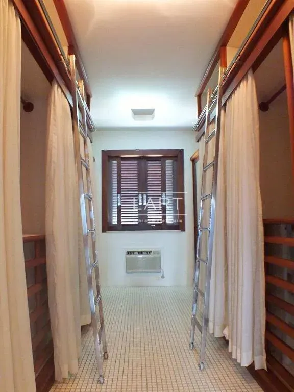 House with 4 bedrooms and 5 bathrooms, 962 m² and 2 parking — photo 34