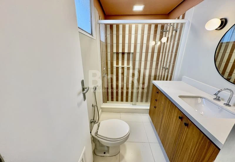 Furnished apartment, 121 m², with a glass-enclosed balcony — photo 11