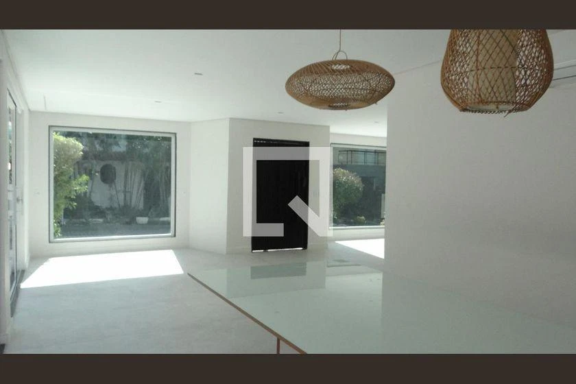 House, 384 m², with floor-to-ceiling windows — photo 11