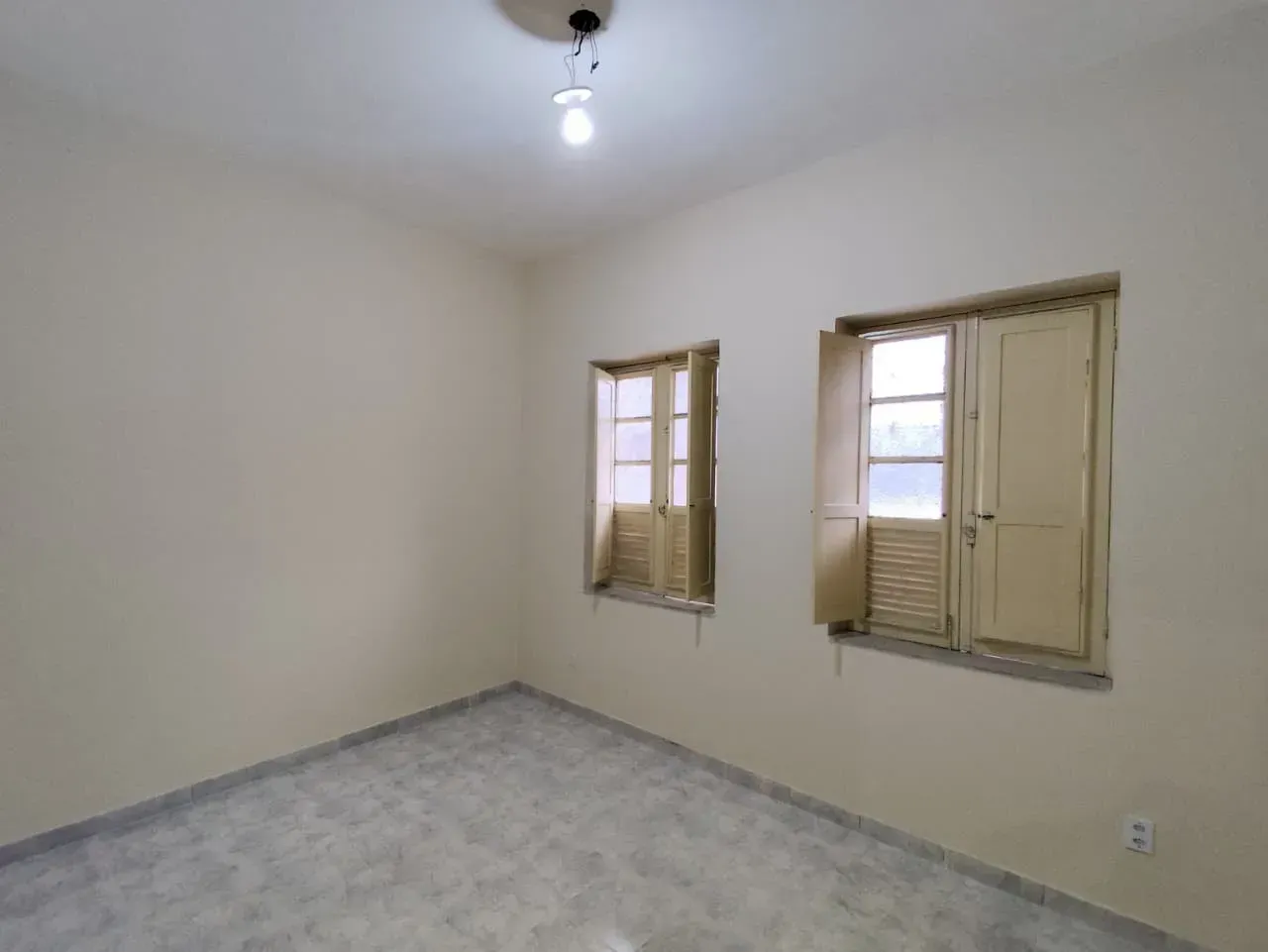Unfurnished house with 2 bedrooms and a terrace — photo 11