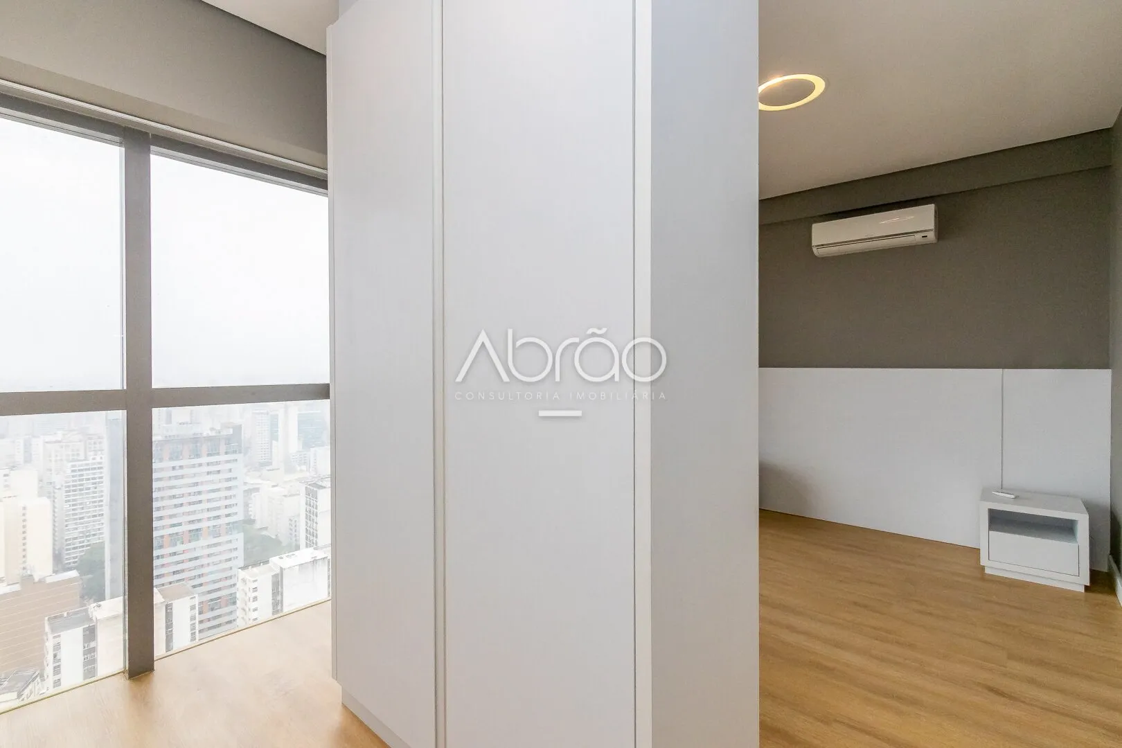 90 m² apartment with floor-to-ceiling windows and a bathtub — photo 15
