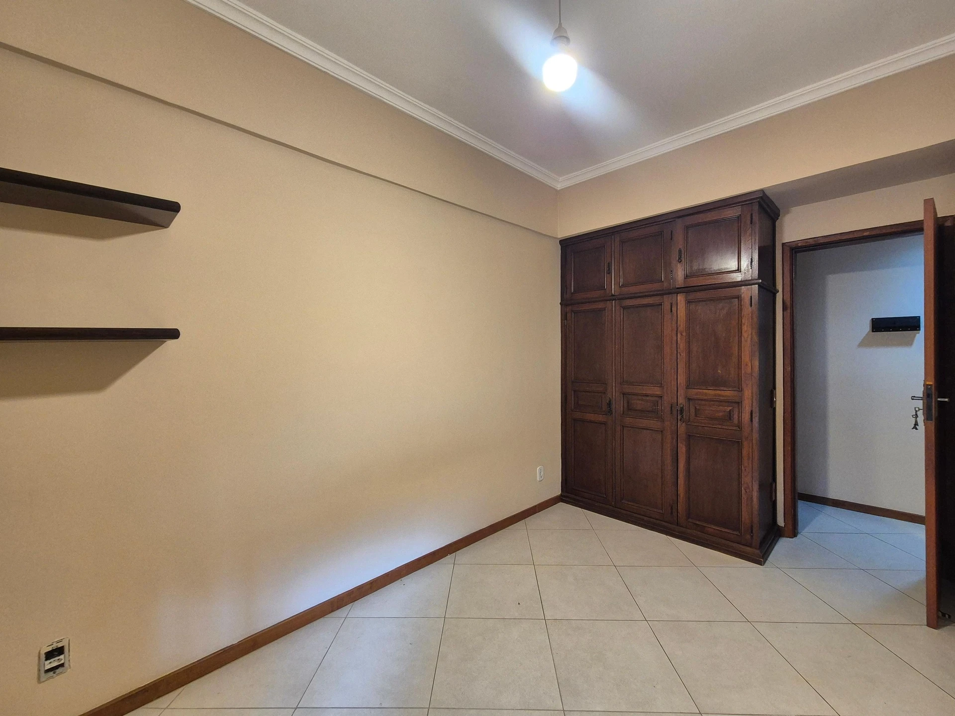 3-bedroom apartment with 1 en-suite and 3 parking spots — photo 30