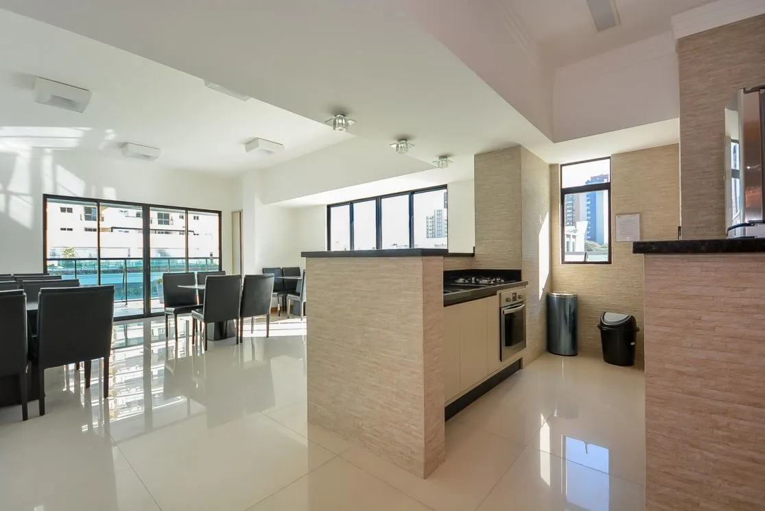 2-bedroom apartment with a grill on the balcony — photo 12