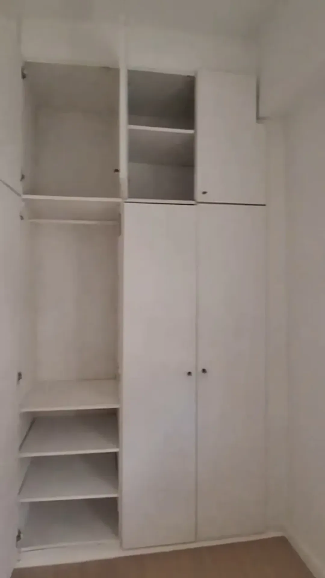 3-bedroom apartment with a gas stove and 1 parking spot — photo 25