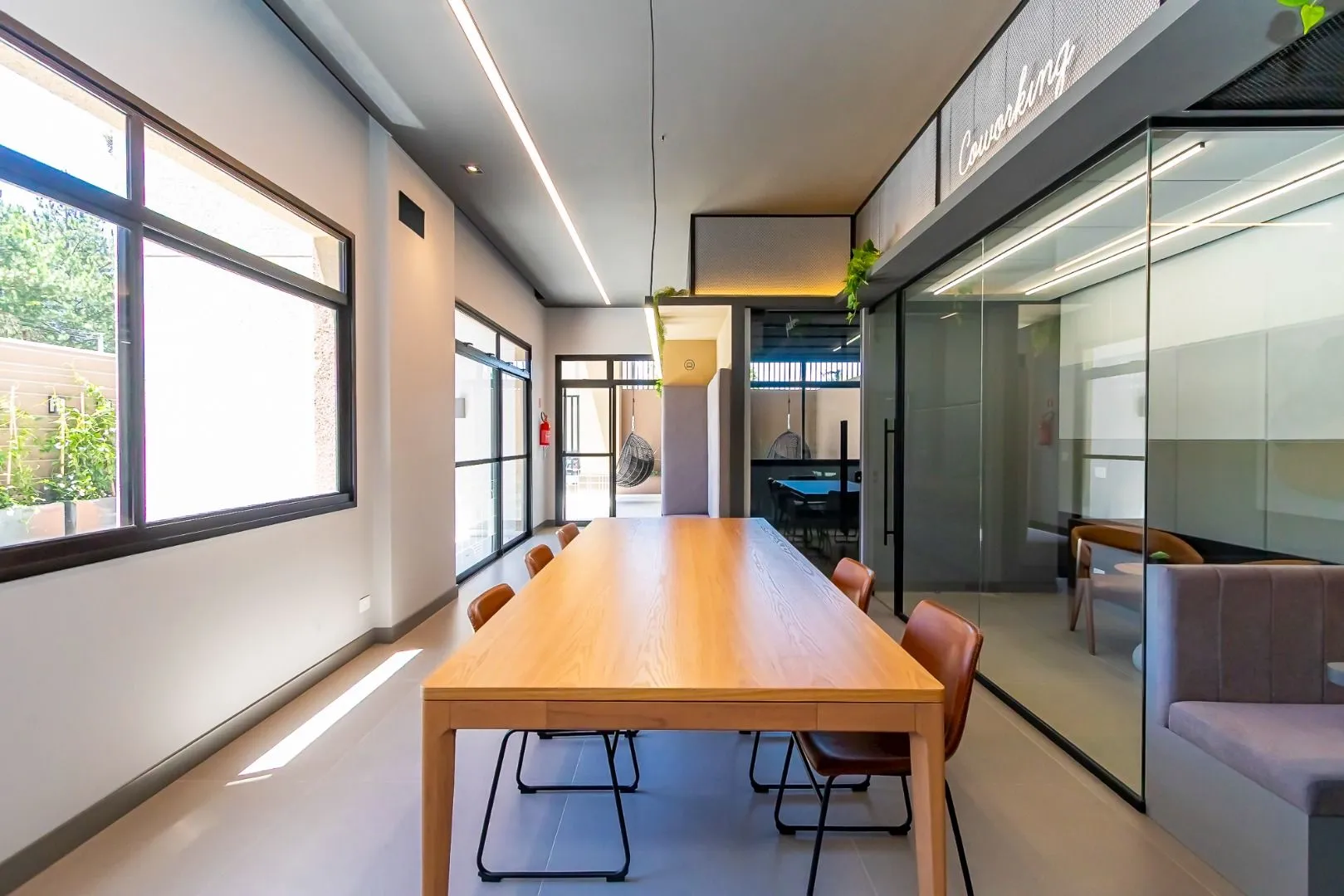 Furnished apartment, 78 m², with a glass-enclosed balcony — photo 50