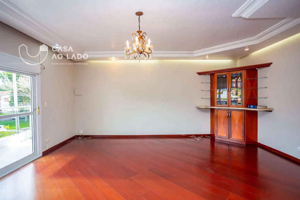 House with 4 bedrooms and 4 bathrooms, 315 m²