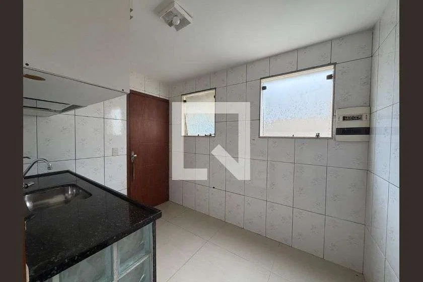 Balcony with a grill in a one-bedroom house, 75 m² — photo 2