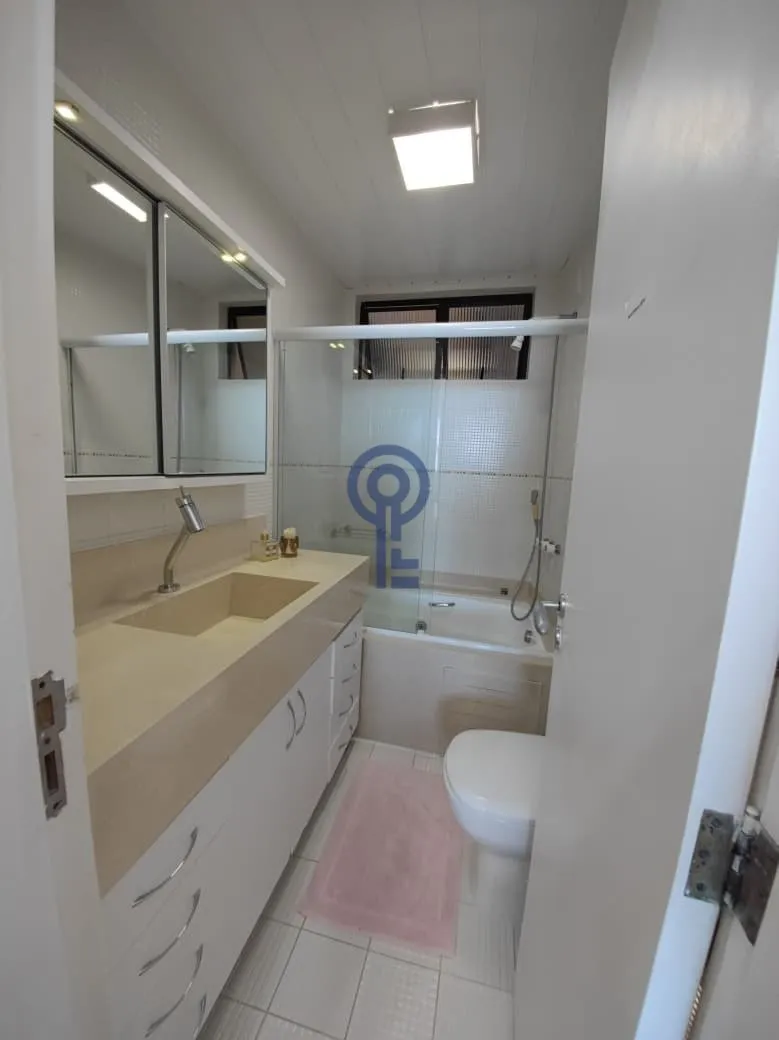 Furnished 98 m² apartment with 2 en-suite bedrooms — photo 19