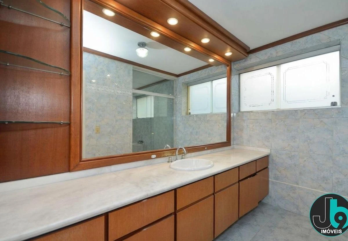 Будинок в оренду з 4 спальнями та 302 м² — photo 17