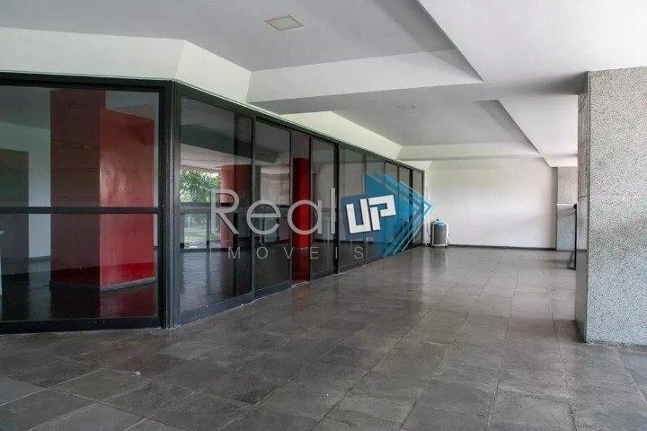 87 m² apartment with 2 bedrooms and a balcony — photo 24
