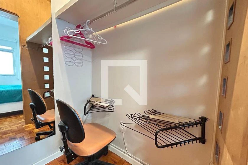 Furnished apartment, 86 m², with a walk-in closet — photo 9