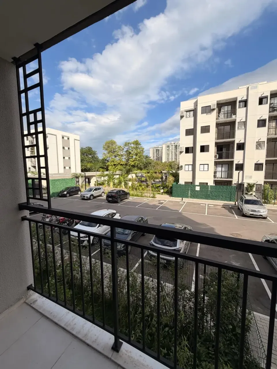 Unfurnished 2-bedroom apartment with 1 bath and pets — photo 42