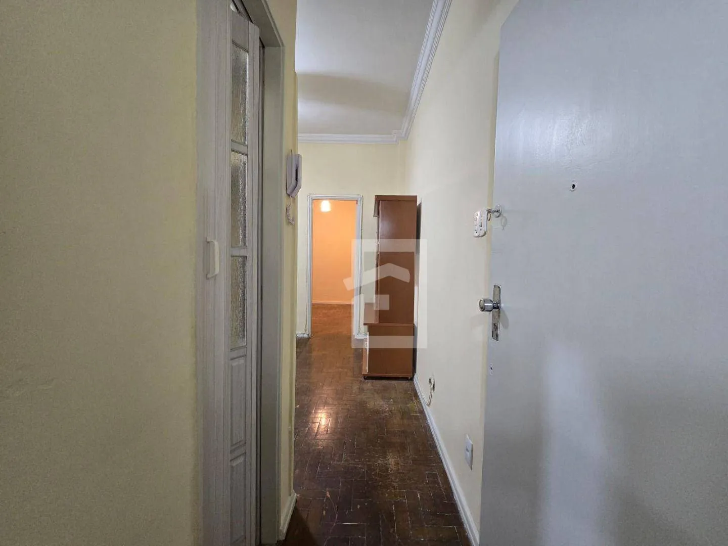 1-bedroom apartment with 24-hour concierge and 32 m² — photo 3