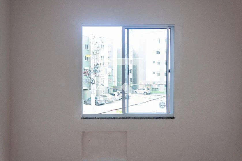 Apartamento de 2 quartos com piso de madeira ou laminado — photo 8