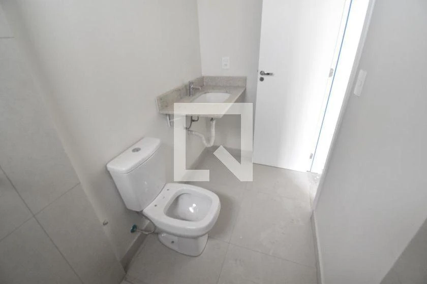 3-bedroom apartment in a building with a gym — photo 19