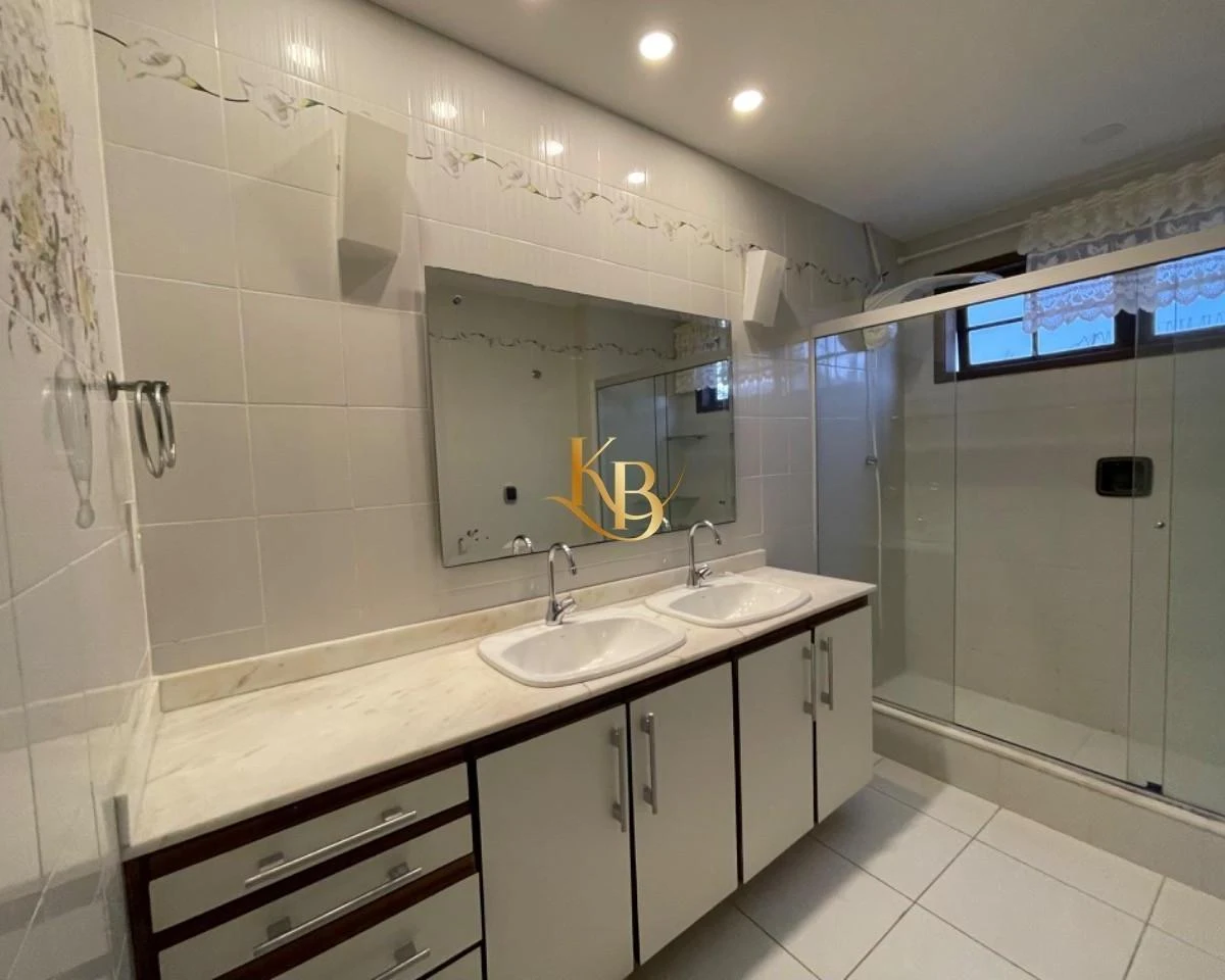 Мебльований будинок з 5 спальнями і 1050 м² — photo 47