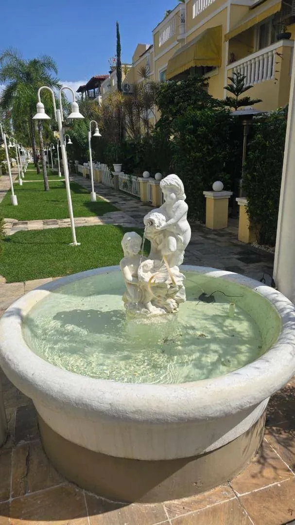 Casa com 3 quartos e varanda em bom estado — photo 42