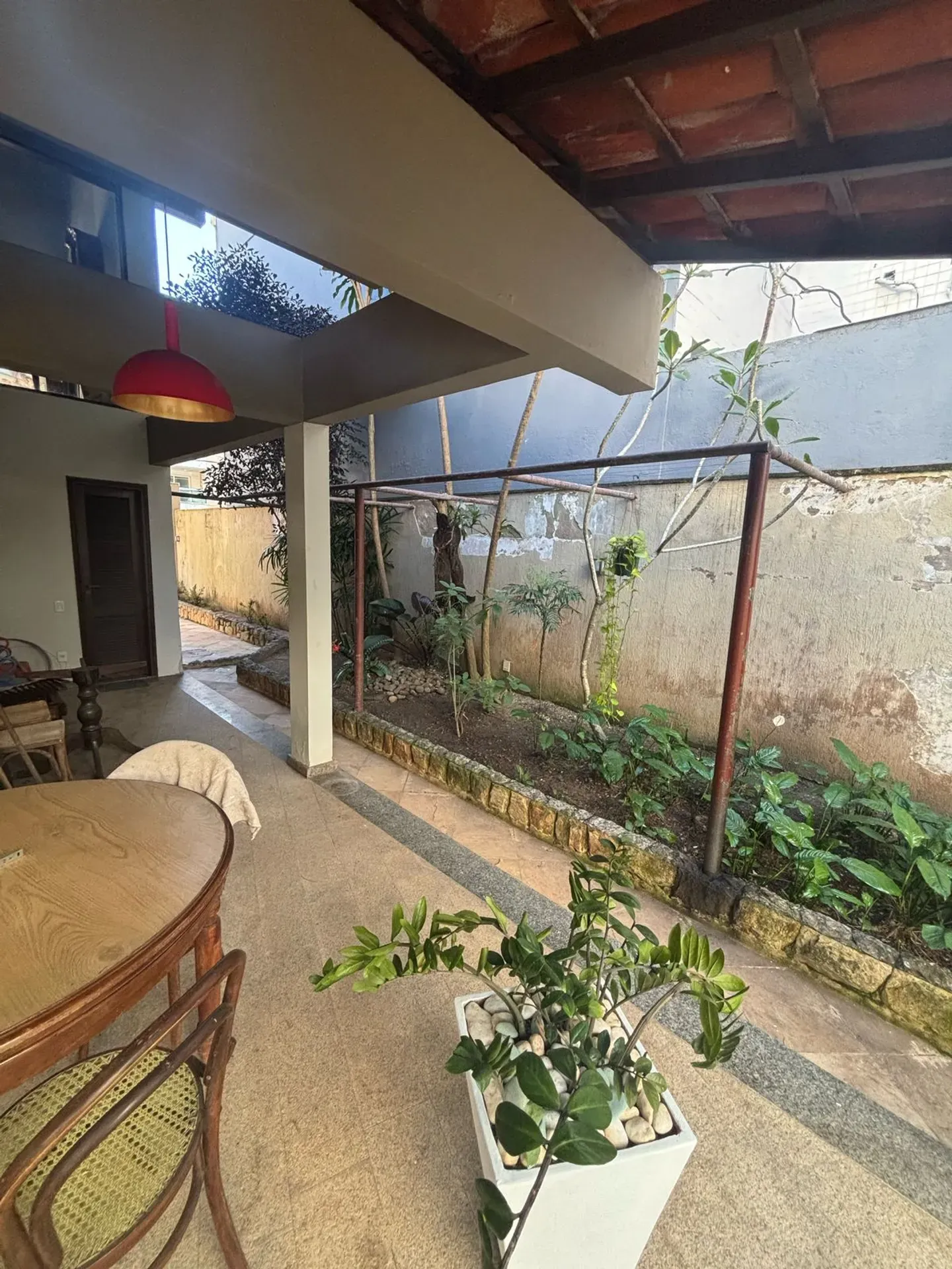 3-bedroom apartment with 5 bathrooms and a balcony — photo 30