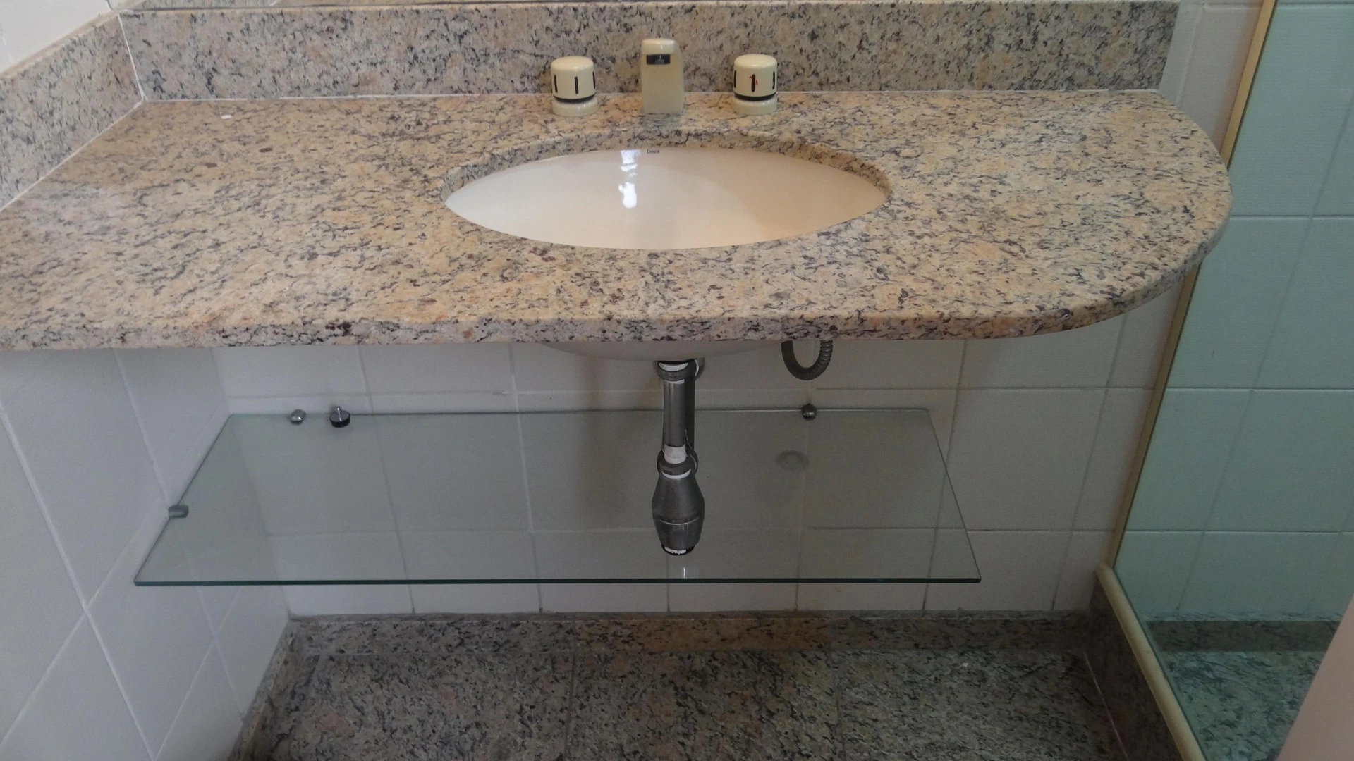 Apartamento sin amueblar con 3 dormitorios y balcón — photo 46