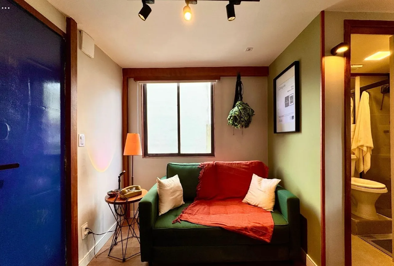 Furnished apartment, 25 m², with wood or laminate floors — photo 7
