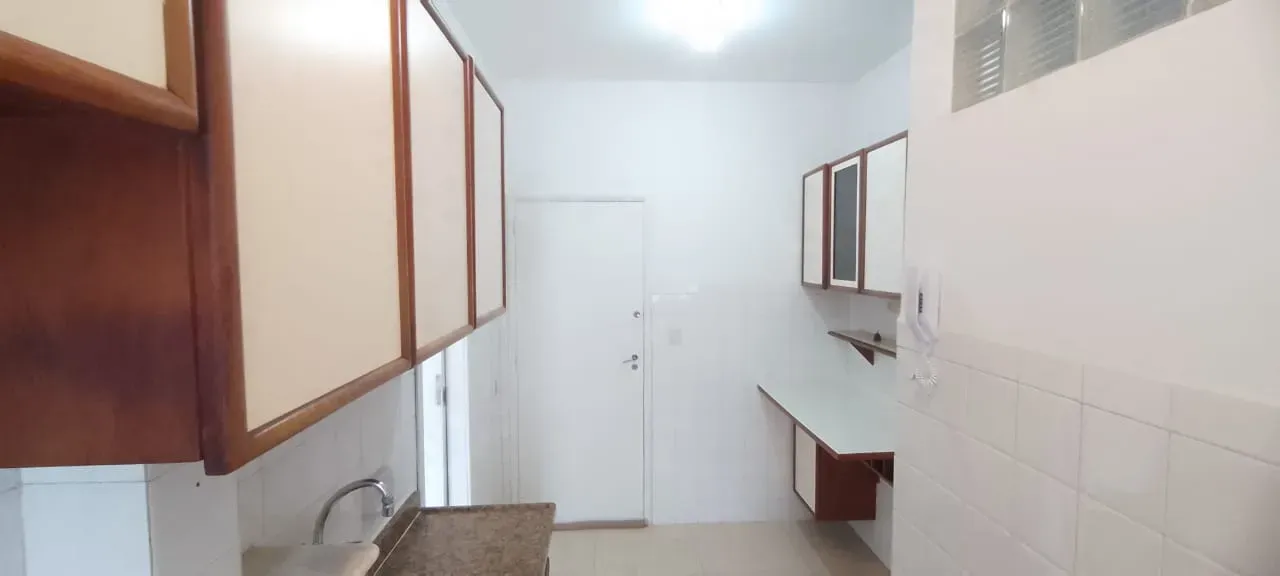 One-bedroom apartment with a mountain view in Rio de Janeiro — photo 10