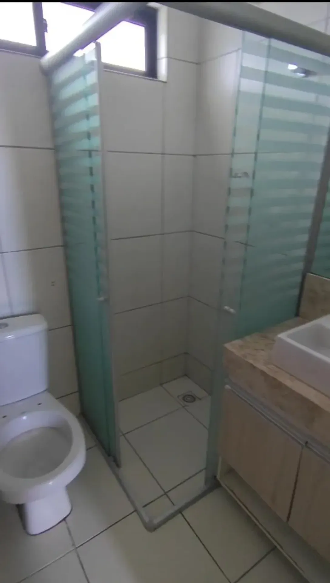 2-bedroom apartment in a building with a gym — photo 5