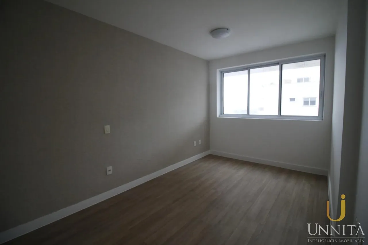 Apartamento sem mobília com 4 quartos e 3 banheiros — photo 9