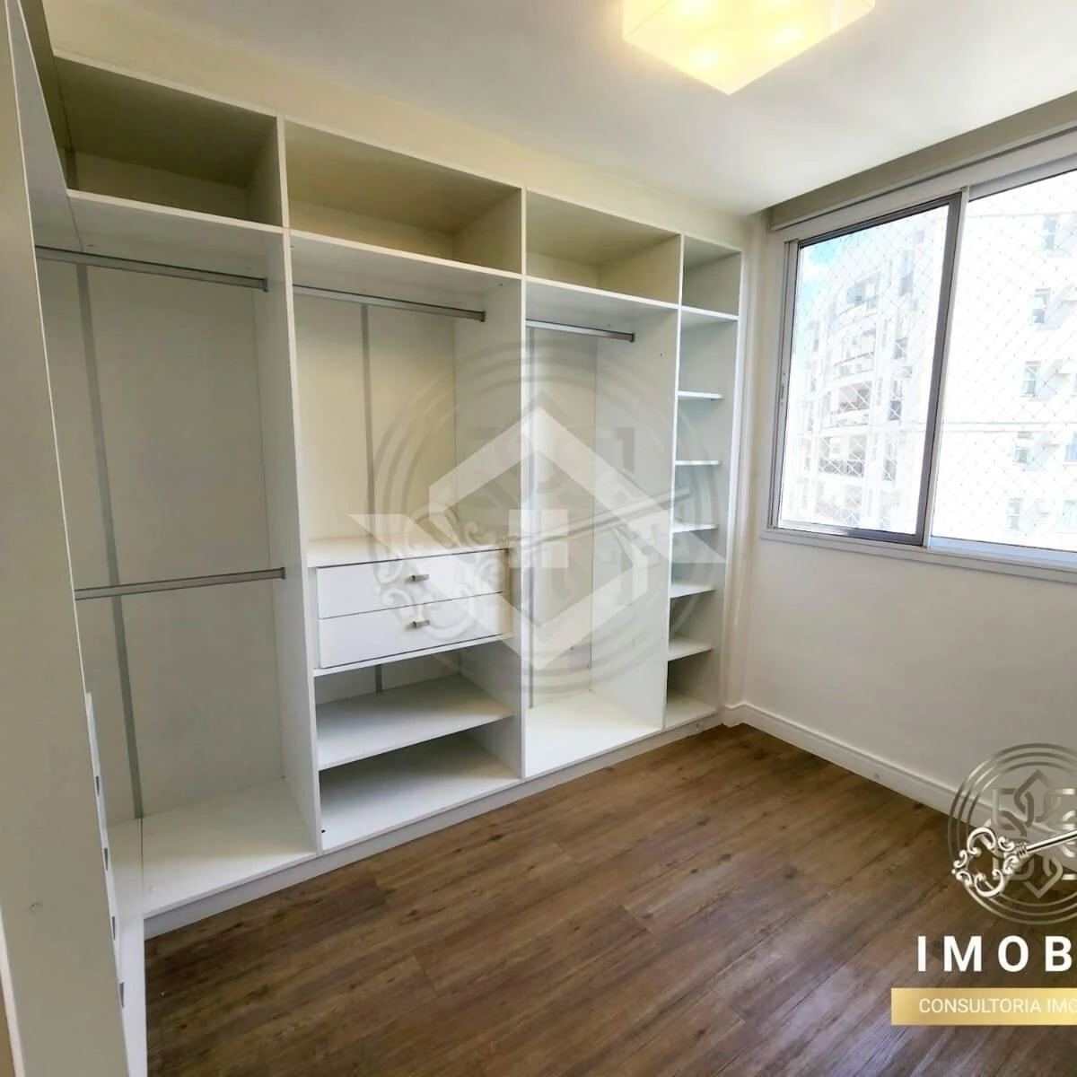 166 m² apartment with 3 bedrooms and a balcony — photo 35