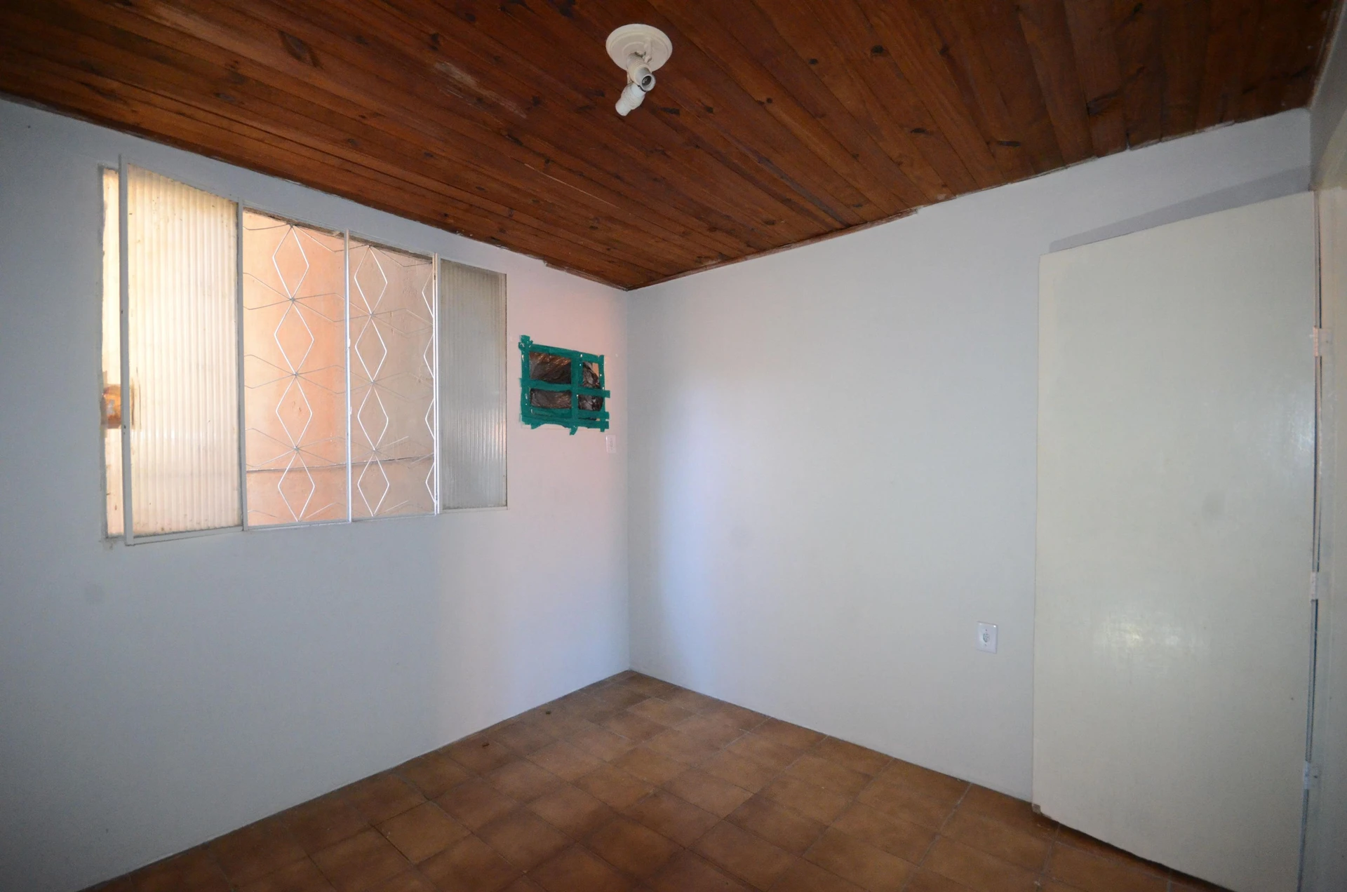 Casa sem mobília com 2 quartos e ar-condicionado — photo 25