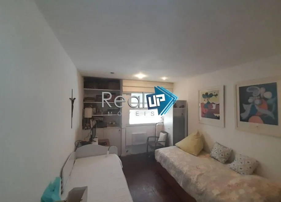 Furnished apartment with 4 bedrooms and an open kitchen — photo 35