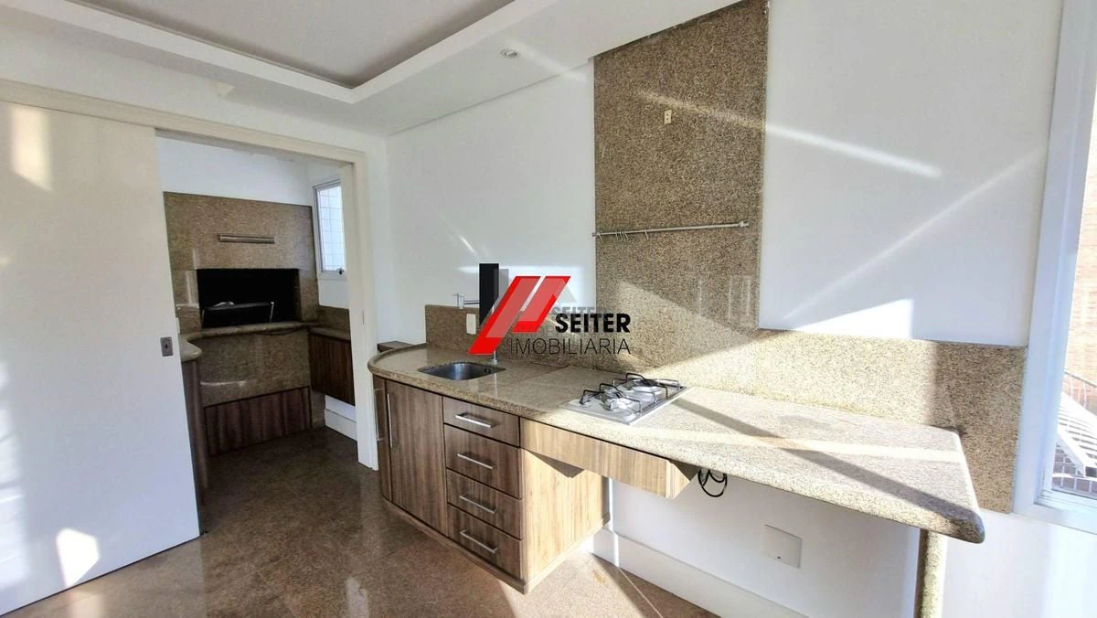 255 m² apartment with a private pool and a bathtub — photo 8