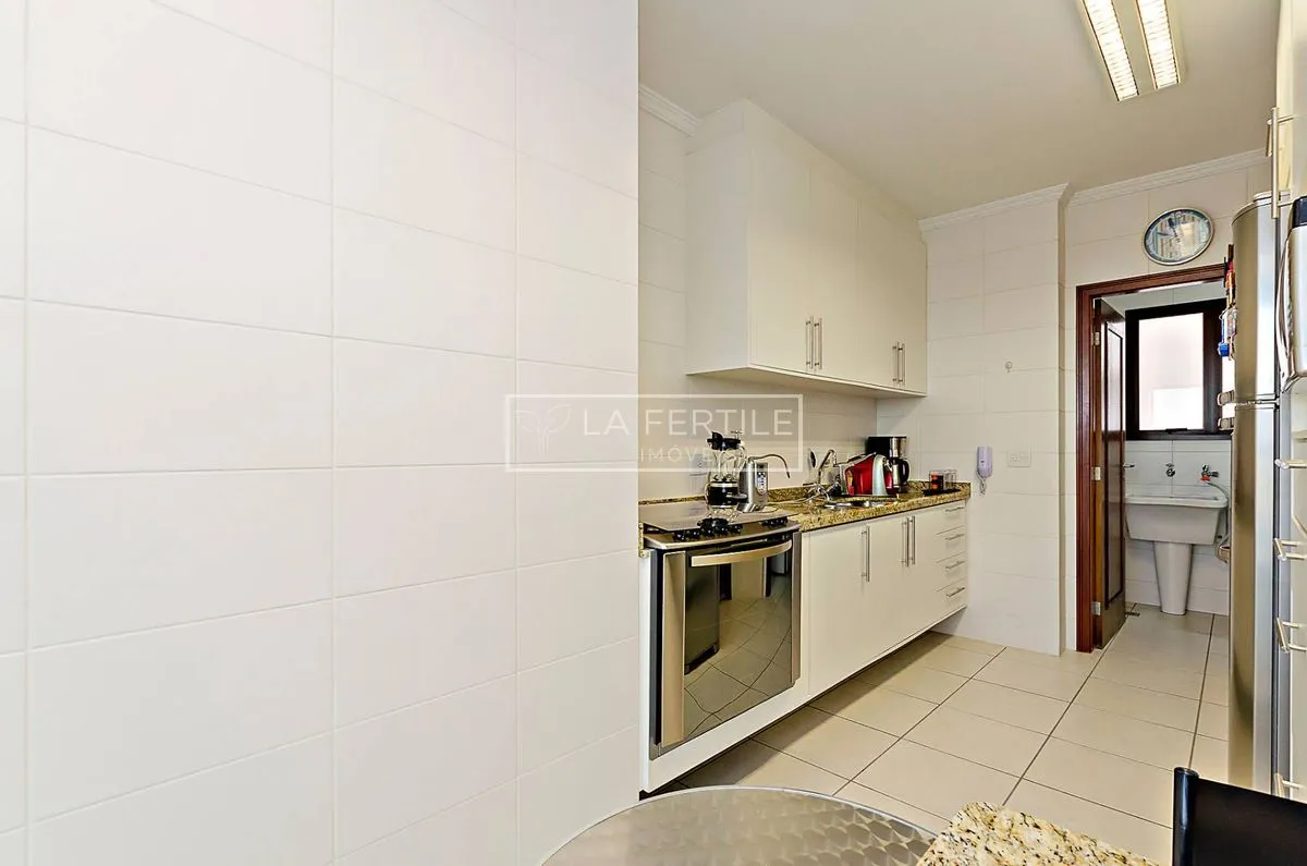 Apartamento mobiliado de 3 quartos e 3 banheiros com 149 m² — photo 16
