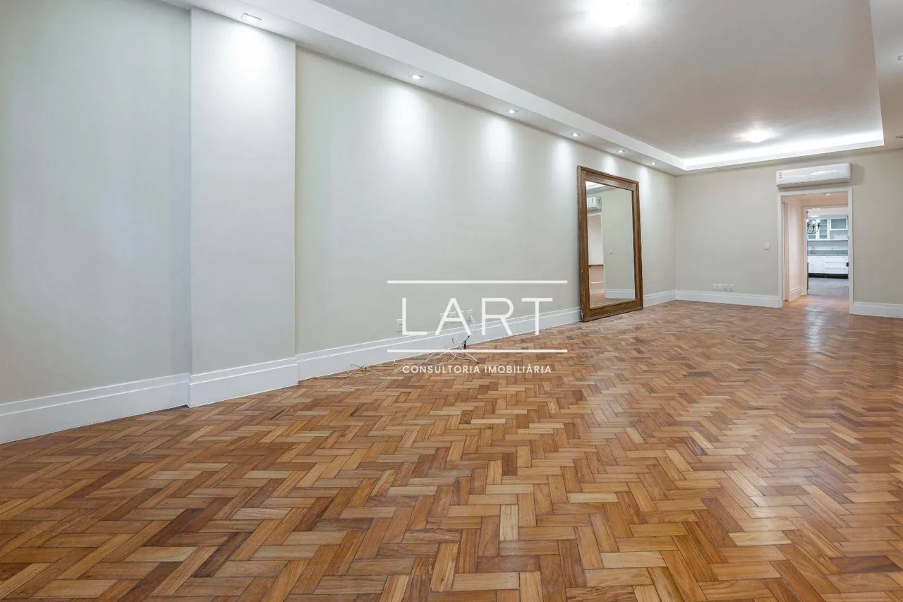 4-bedroom apartment with 5 bathrooms, 210 m² — photo 4
