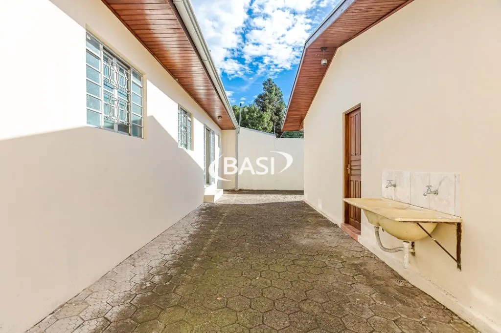 Unfurnished house with 4 bedrooms and 3 bathrooms — photo 66