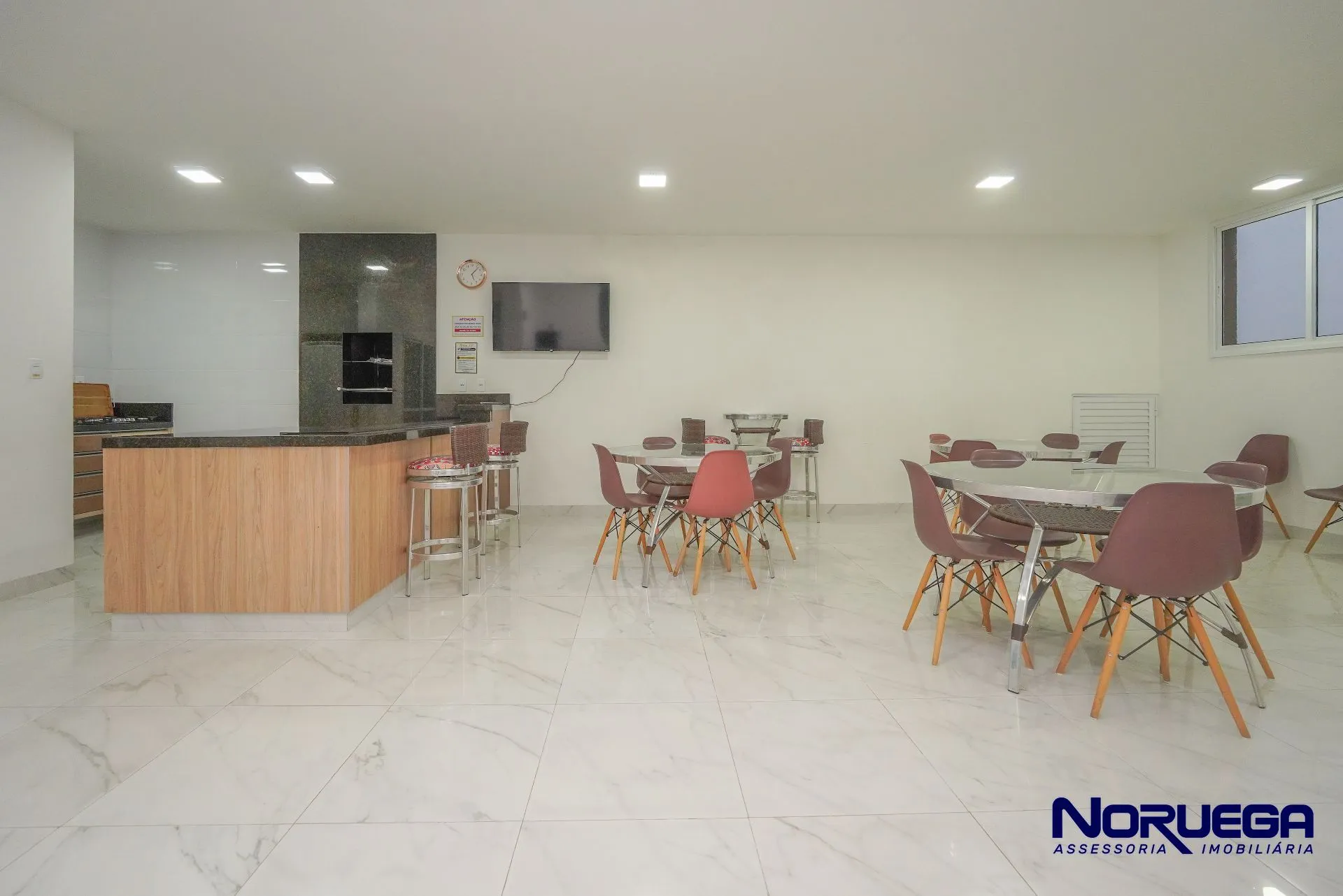 3-bedroom apartment, 1 with its own bathroom, 108 m² — photo 27