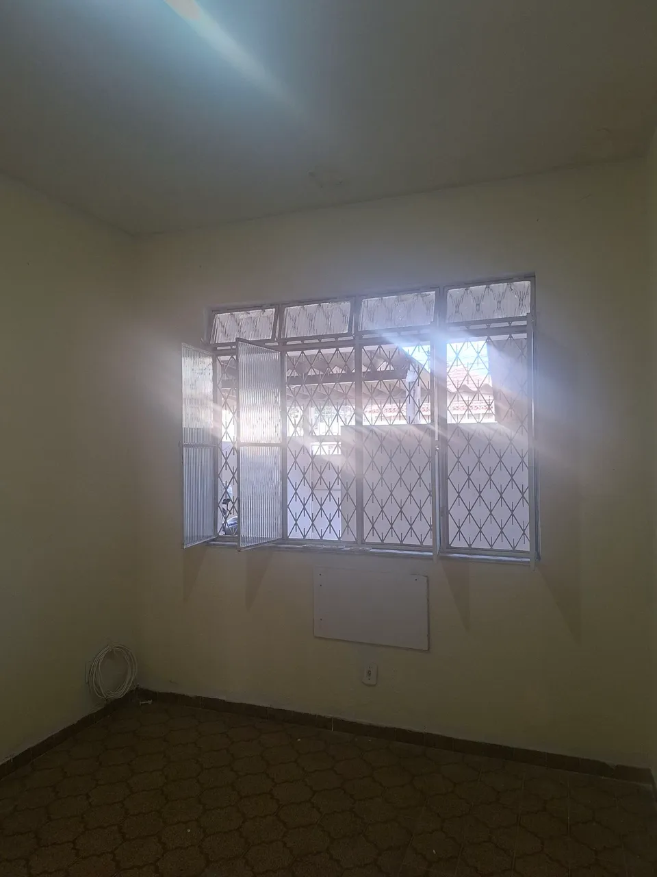 House with an electric shower and laundry area — photo 6